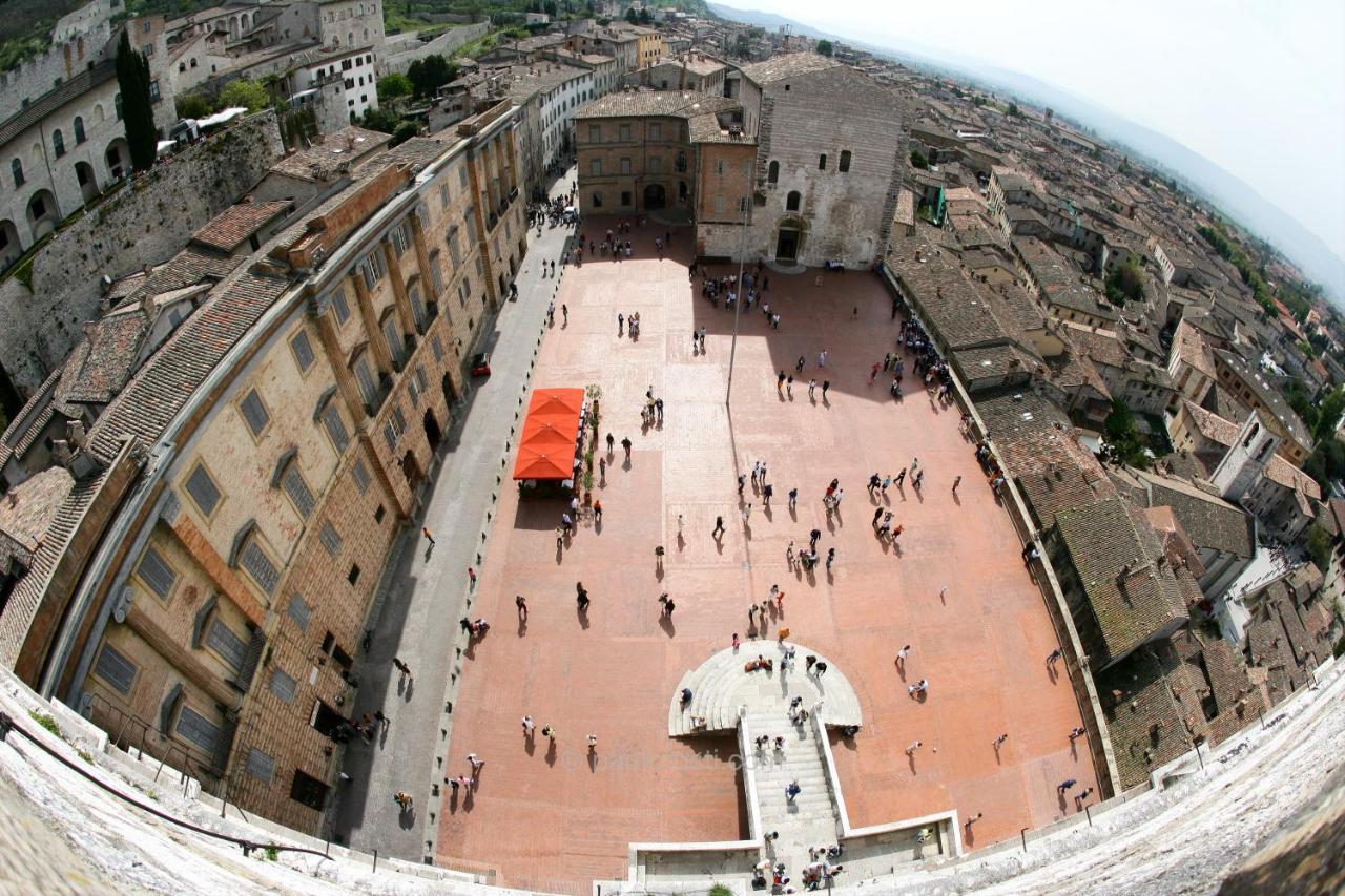Appartamento Centro Storico グッビオ エクステリア 写真